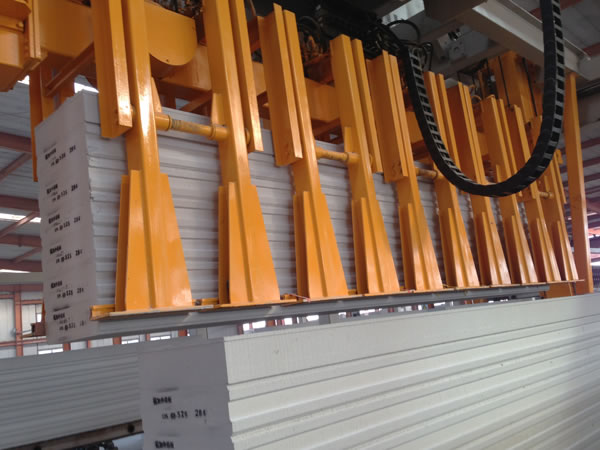 Le chaume de serrage du produit fini pour le tri du panneau AAC