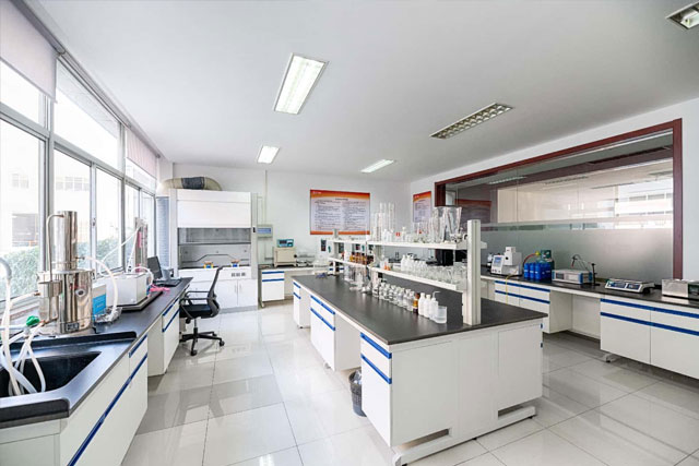 Tests de laboratoire et d\'analyse