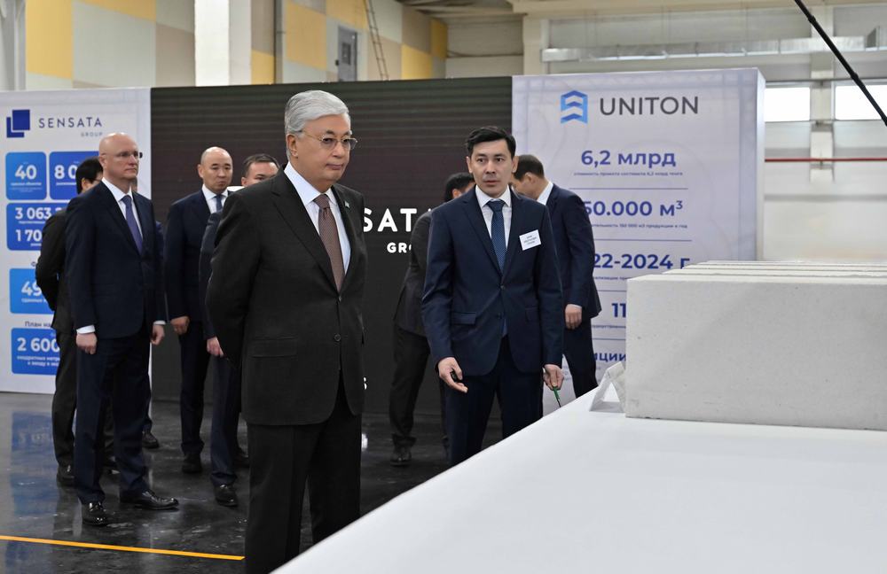 Le président du Kazakhstan, Tokayev, inspecte Uniton Factory Teeyer Intelligent ouvre un nouveau chapitre dans l'industrie de la construction du Kazakhstan