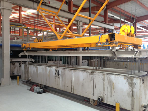 Tenue d'insertion de la goupille et de tirage au sort pour la production de panneau AAC
